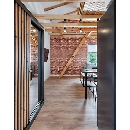 Starolecka With Mezzanine شقة بوزنان